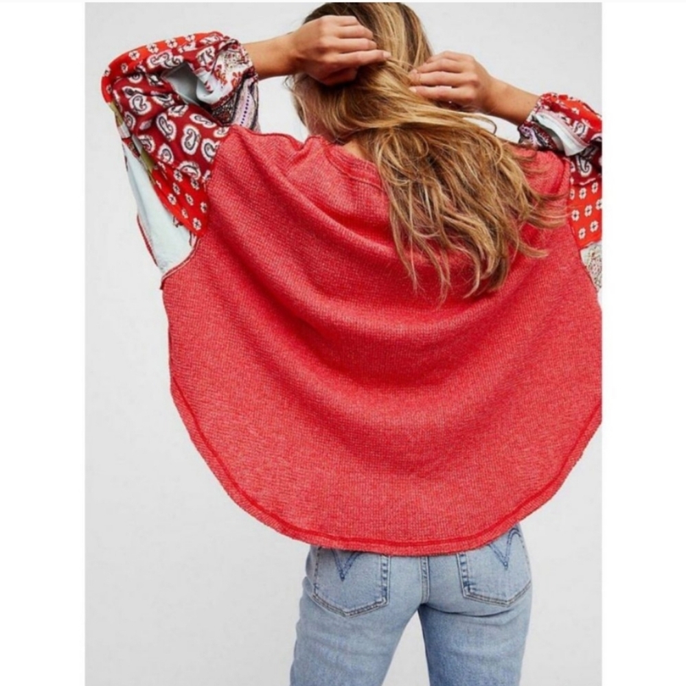 Free People We The Free Bandana Cuff Thermal Top Red Pink Paisley Sleeve - Picture 8 of 10